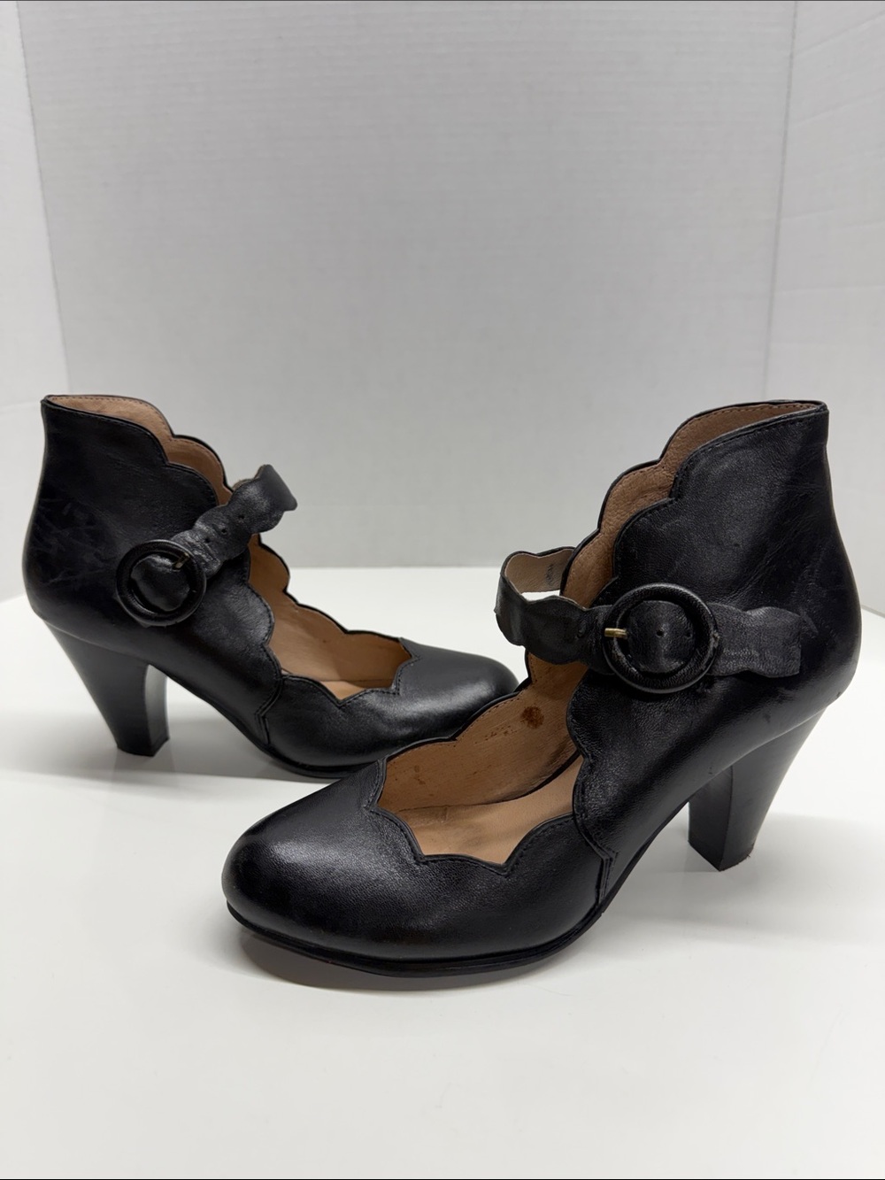 Miz Mooz Carissa Mary Jane Shoes Scalloped High Heel Buckle Leather Black 6.5